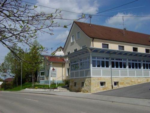 Stempfle'S Landgasthaus Zum Kreuz Hotel Unterschneidheim Exterior photo