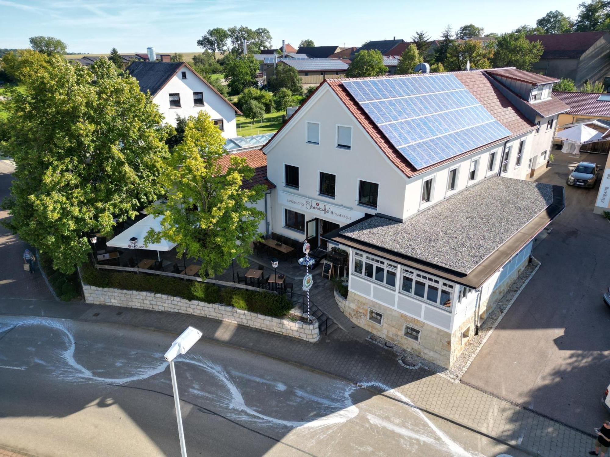 Stempfle'S Landgasthaus Zum Kreuz Hotel Unterschneidheim Exterior photo